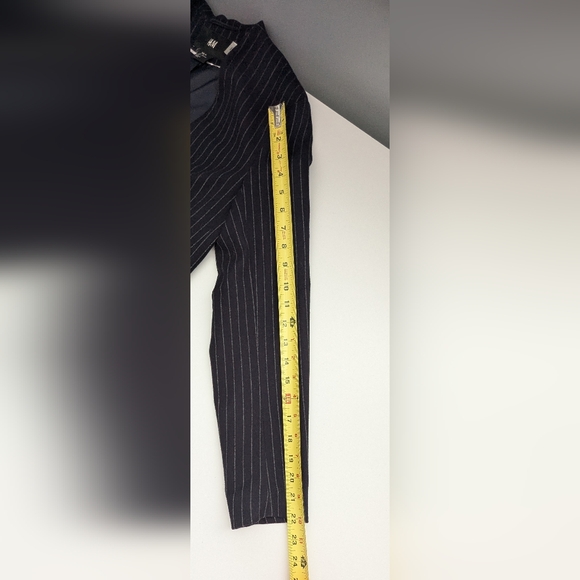 H&M Women's (Size 2) Navy/White Lined Pinstripe Blazer/Jacket - Picture 10 of 15